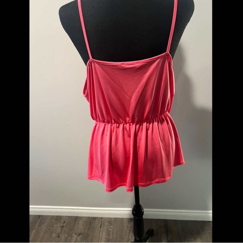 Express Top - Picture 2 of 3